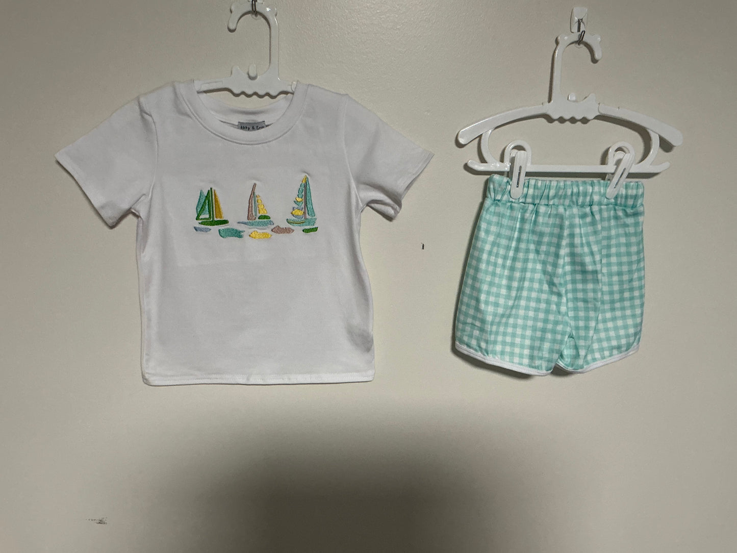 Boys White Sailboat Embroidery Shorts Set